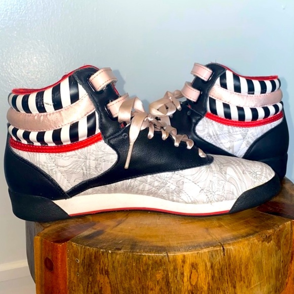 Ladies Hightop Reebok Classics - Picture 3 of 6